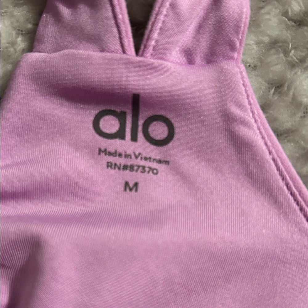 ALO Yoga Mauve Shorts and Top Set - Picture 6 of 12